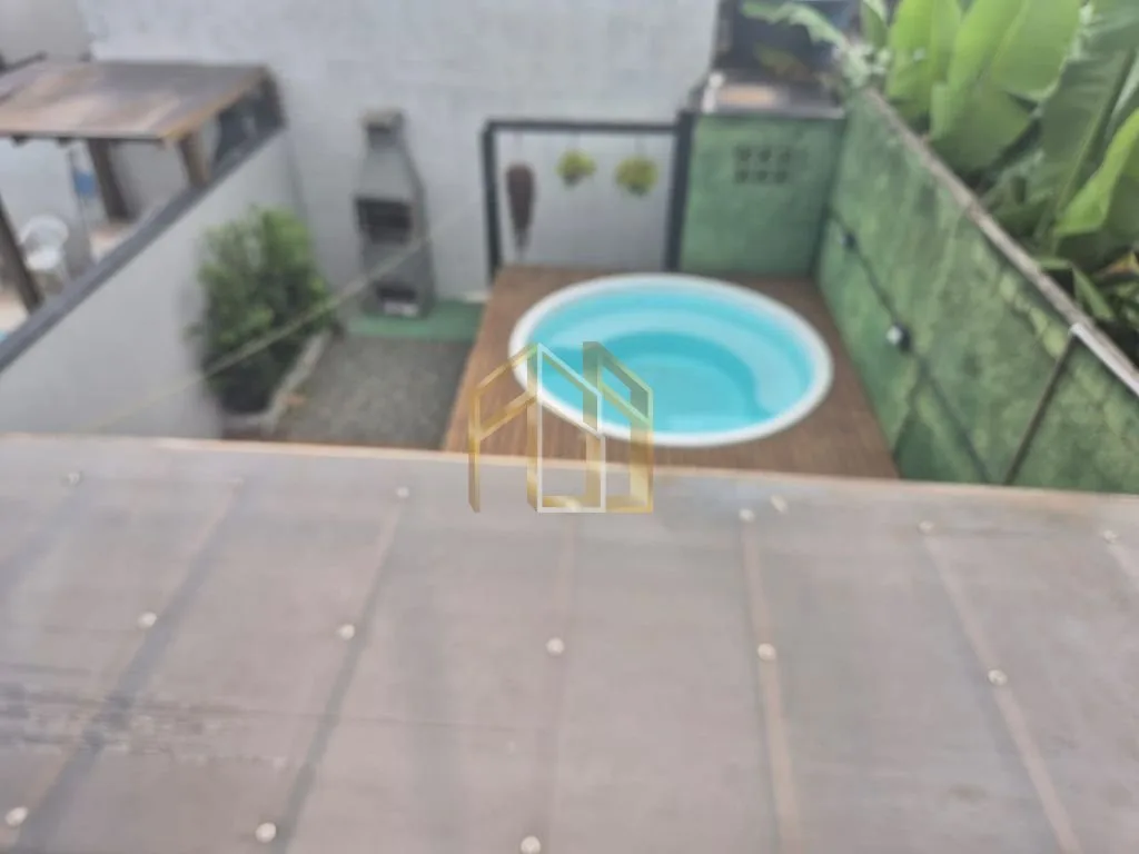 Sobrado 3q em Bairro Itacolomi, Balneário Piçarras SC