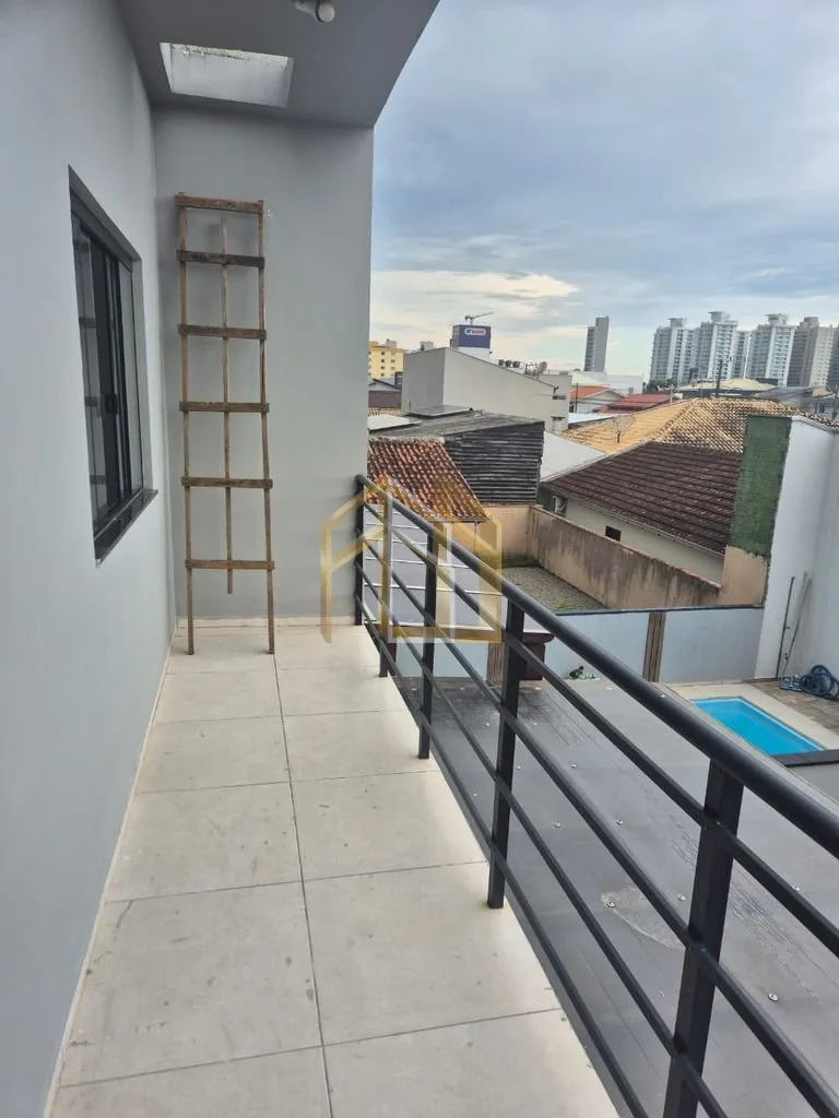 Sobrado 3q em Bairro Itacolomi, Balneário Piçarras SC