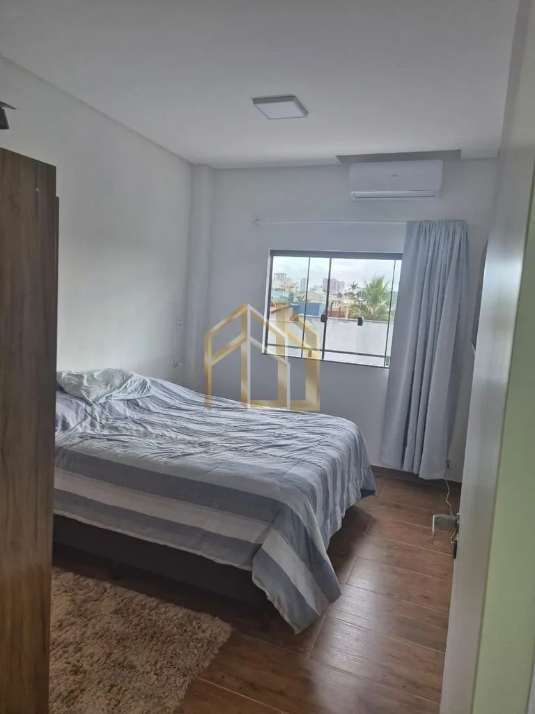 Sobrado 3q em Bairro Itacolomi, Balneário Piçarras SC