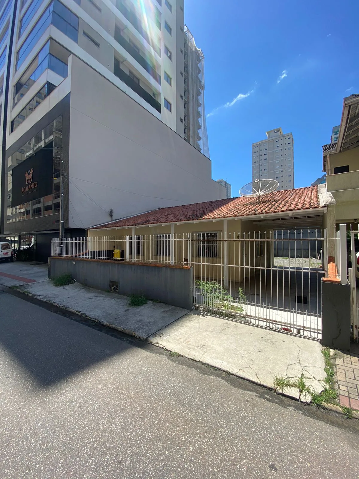 Casa em Meia Praia