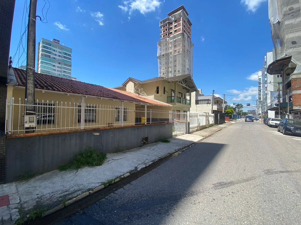 Casa em Meia Praia
