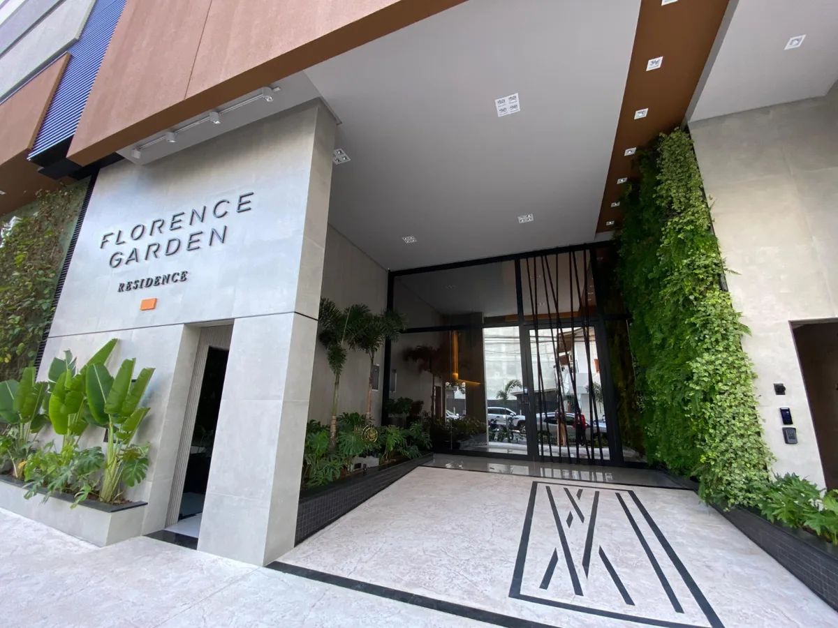Florence Gaden Balneário Camboriú