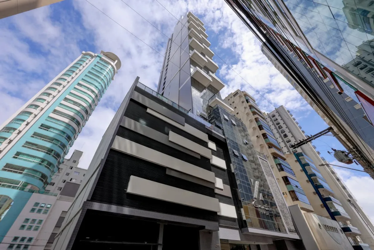 ZENITH TOWER - 1601