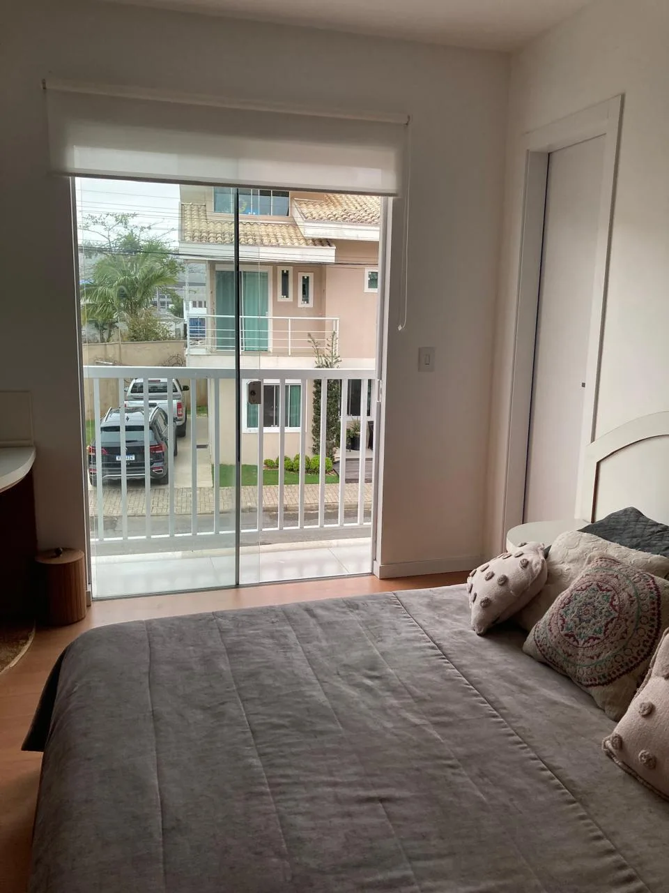 CASA EM CONDOMÍNIO FECHADO