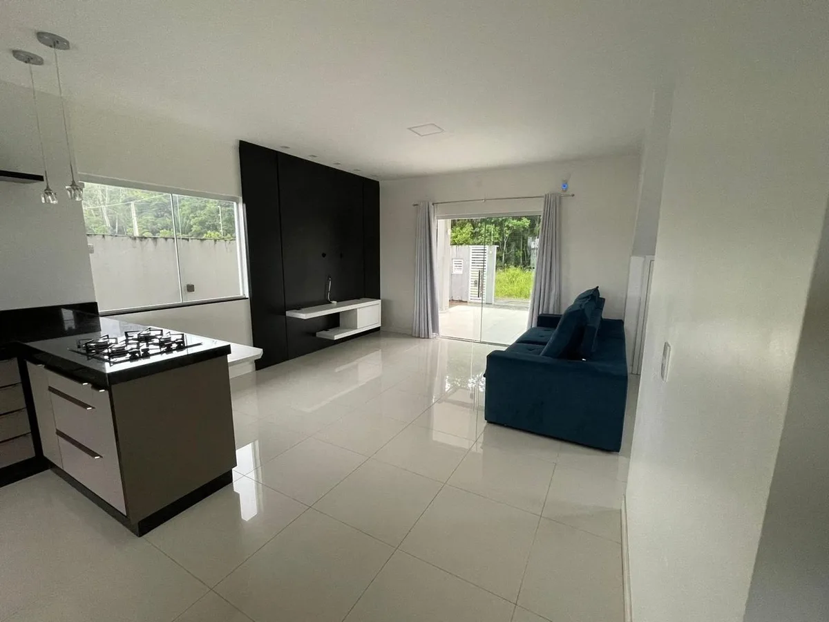 Casa 3 dorm. em Bairro Itacolomi, Balneário Piçarras/SC · foto 3 | Família Broker