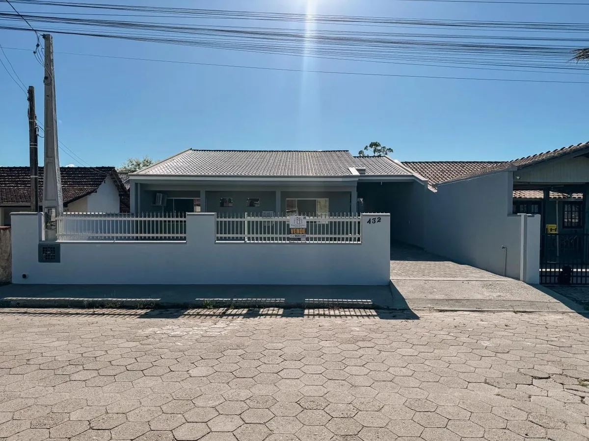Casa 3 dorm. em Centro, Penha/SC · destaque | Família Broker