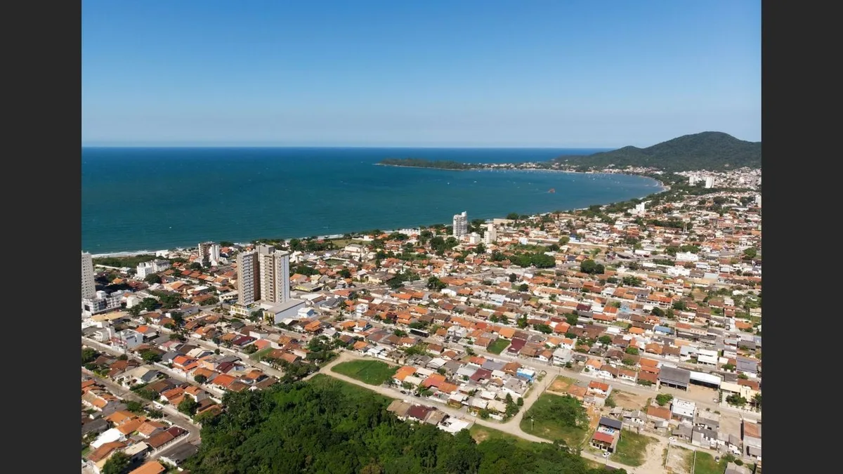 Apartamento 2 dorm. em Praia de Armação, Penha/SC · destaque | Família Broker