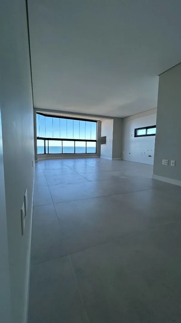 Apartamento 3 dorm. em Itacolomi, Balneário Piçarras/SC · foto 2 | Família Broker