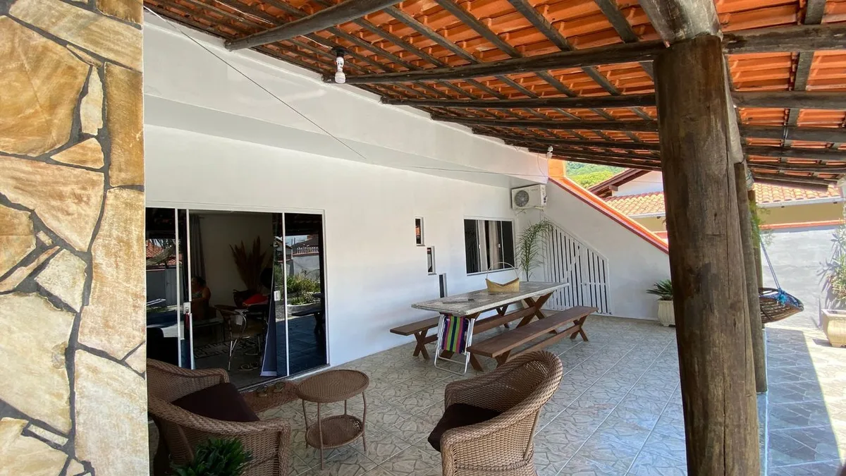 Casa 2 dorm. em Praia de Armação do Itapocorói, Penha/SC · foto 3 | Família Broker