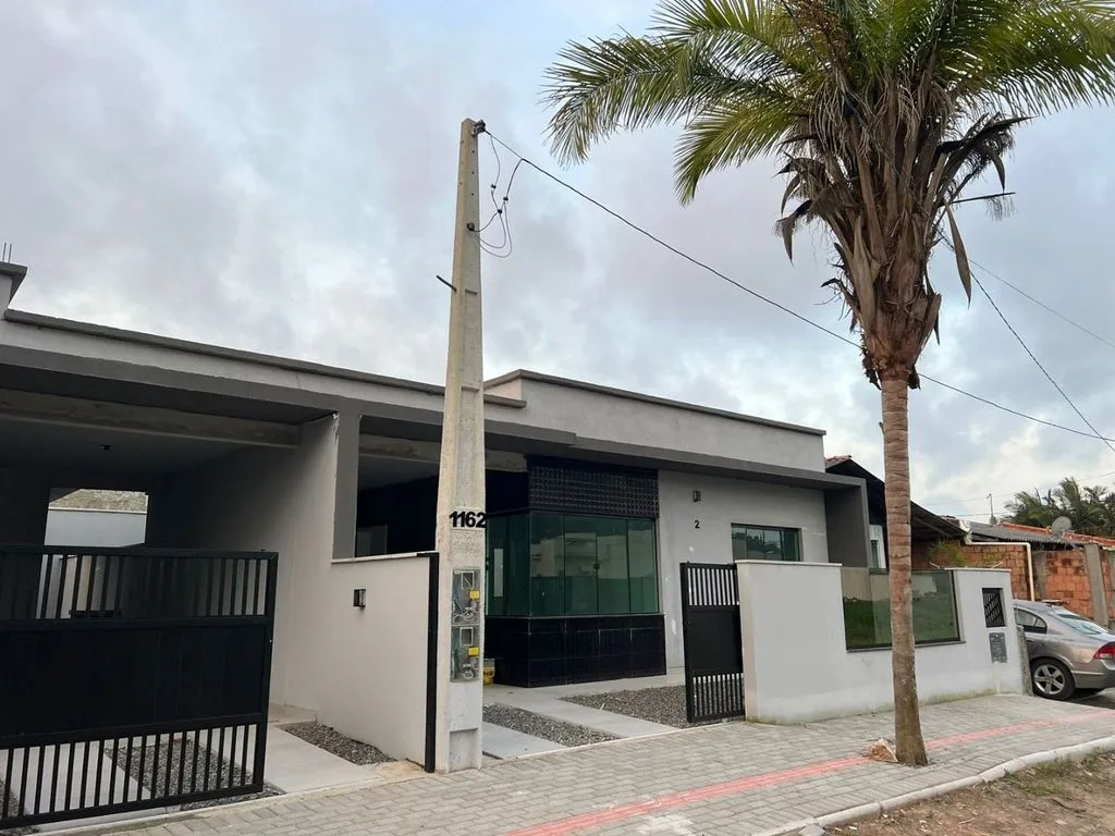 Casa 2 dorm. em Itacolomi, Balneário Piçarras/SC · foto 2 | Família Broker
