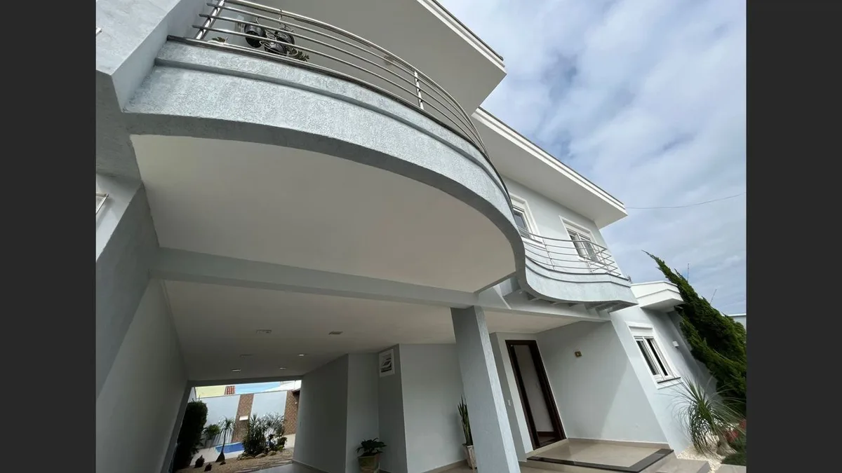 Casa 4 dorm. em Centro, Balneário Piçarras/SC · foto 2 | Família Broker