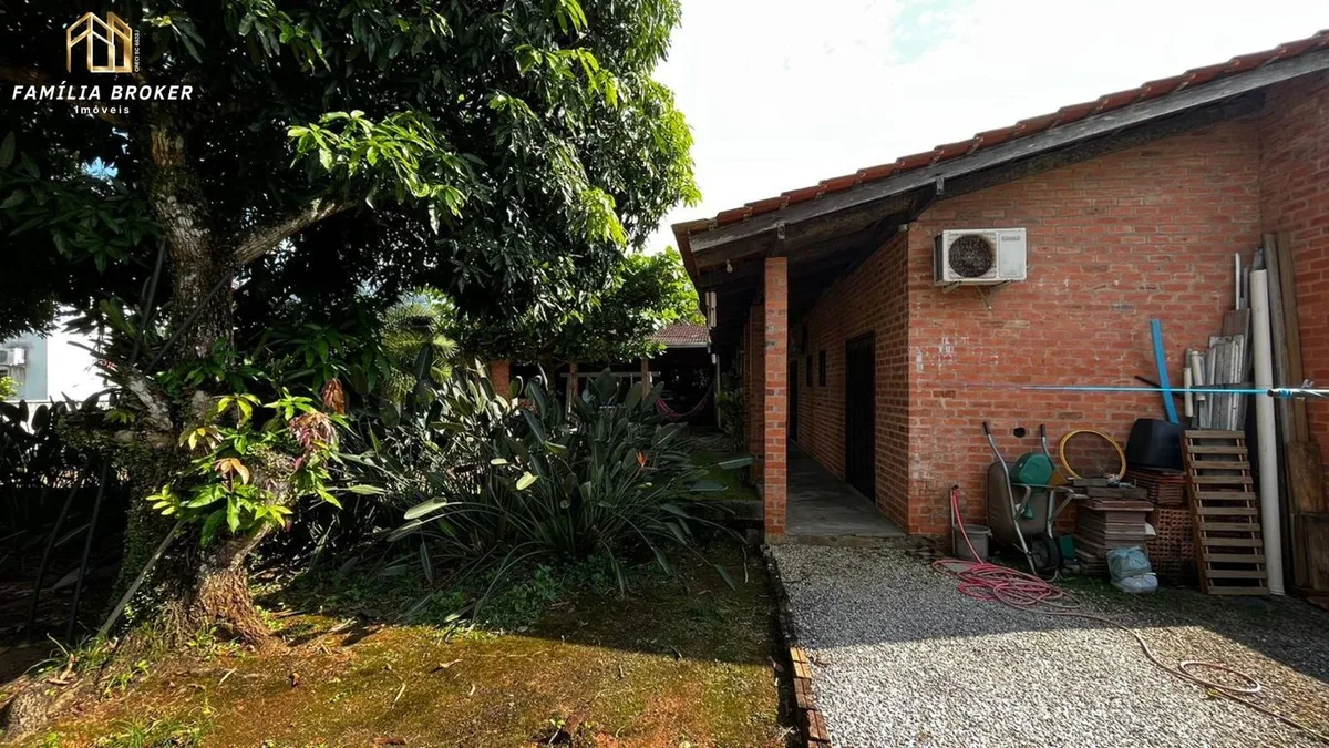 Casa 5 dorm. em Centro, Balneário Piçarras/SC · foto 5 | Família Broker