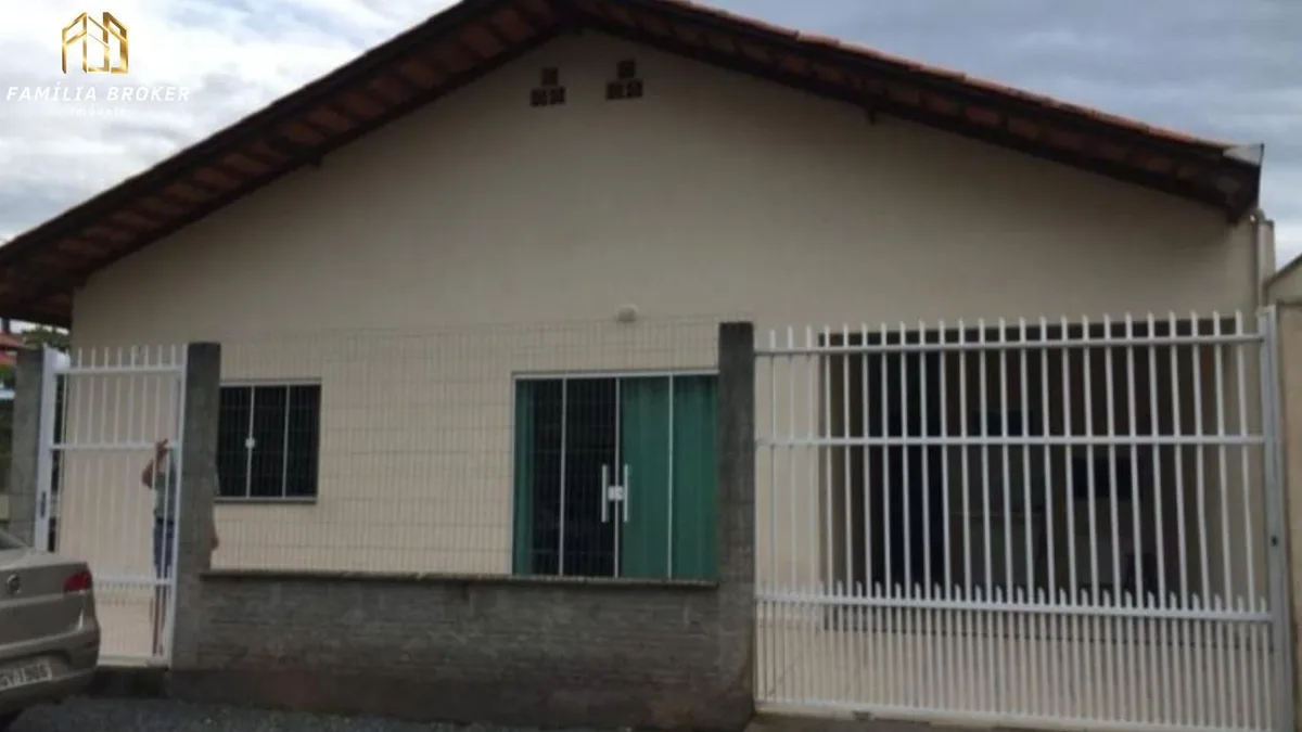 Casa 3 dorm. em Itacolomi, Balneário Piçarras/SC · destaque | Família Broker