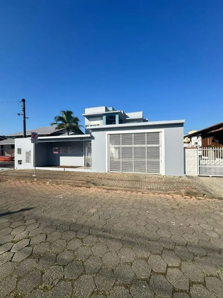 Casa 3 dorm. em Centro, Penha/SC · destaque | Família Broker
